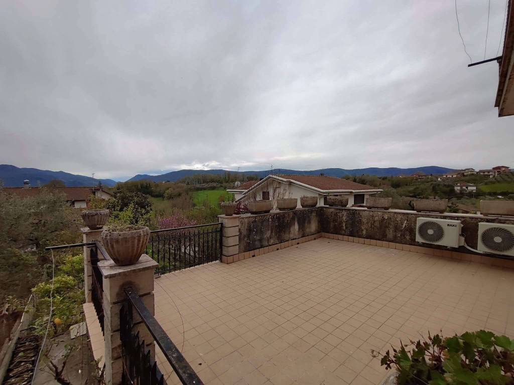 casa indipendente in vendita ad Arnara