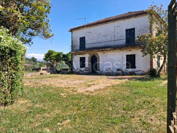 casa indipendente in vendita ad Arnara