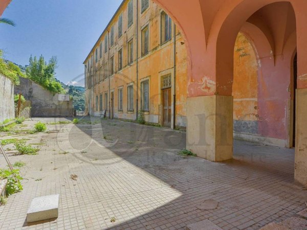 intera palazzina in vendita ad Arpino