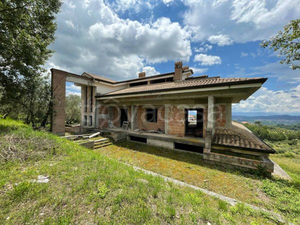 casa indipendente in vendita ad Arpino