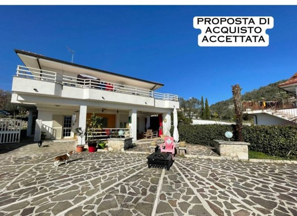 casa indipendente in vendita ad Arpino