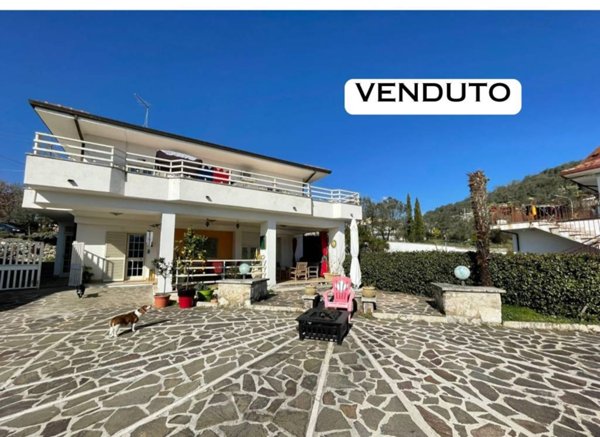 casa indipendente in vendita ad Arpino