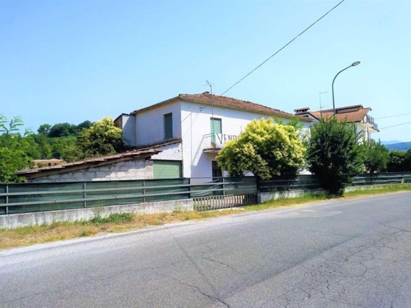 casa indipendente in vendita ad Arpino