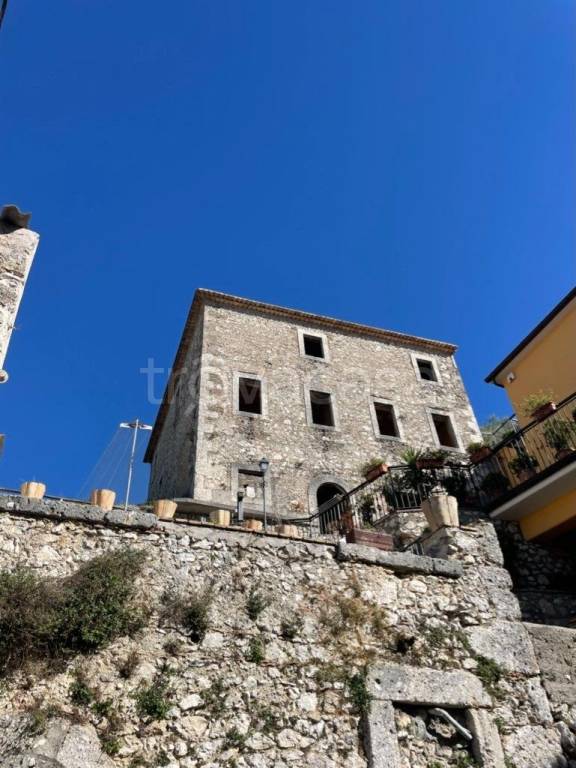 casa indipendente in vendita ad Arpino