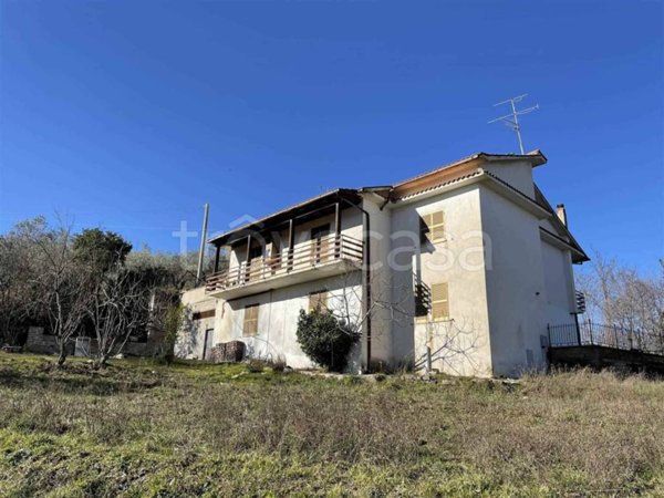 casa indipendente in vendita ad Arpino