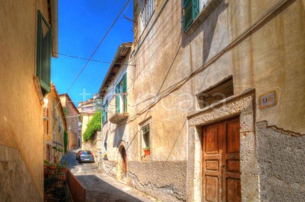 casa indipendente in vendita ad Arpino