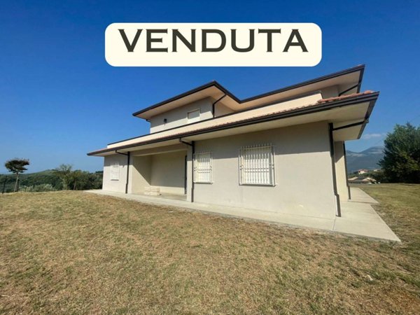 casa indipendente in vendita ad Arpino