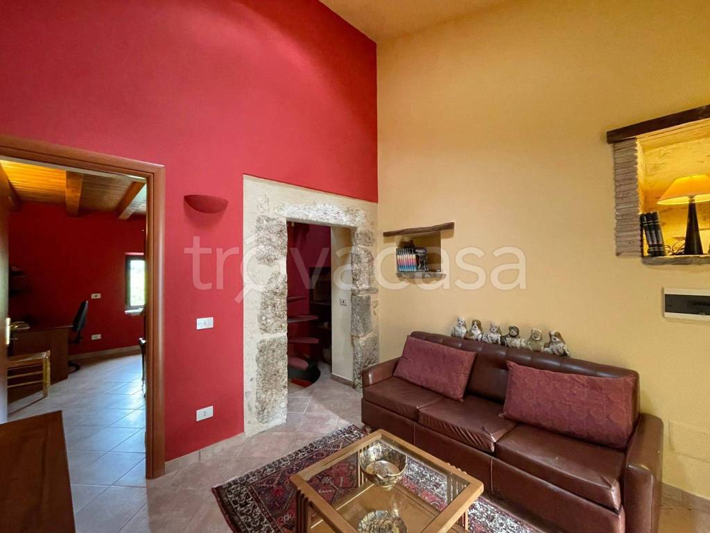casa indipendente in vendita ad Arpino