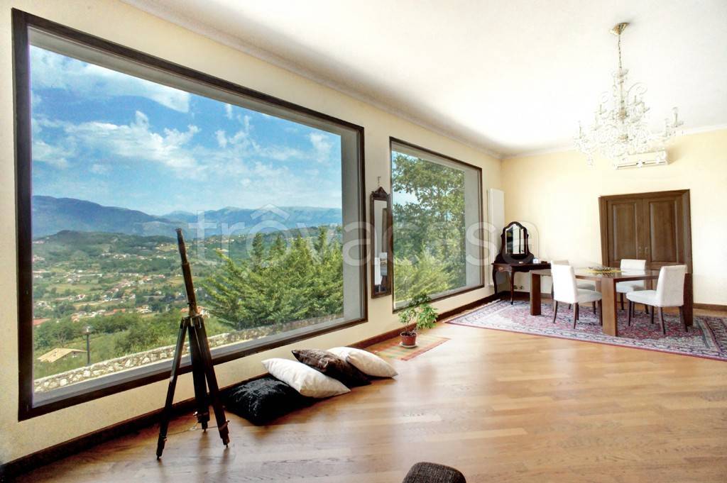 casa indipendente in vendita ad Arpino