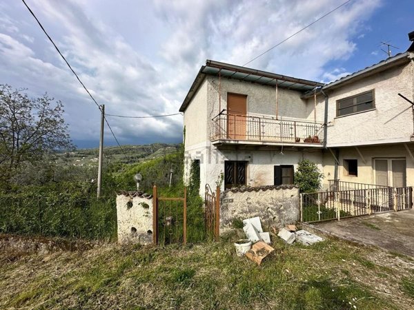 casa indipendente in vendita ad Arpino