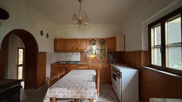 casa indipendente in vendita ad Arpino