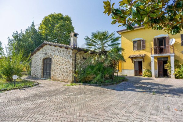 casa indipendente in vendita ad Arpino