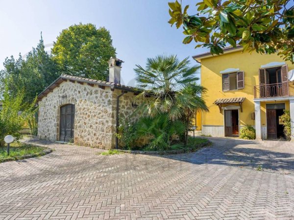 casa indipendente in vendita ad Arpino