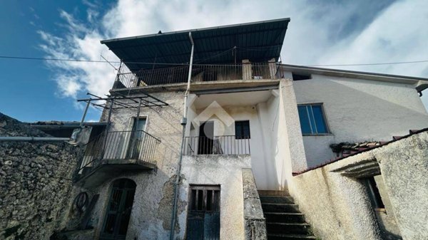 casa indipendente in vendita ad Arpino