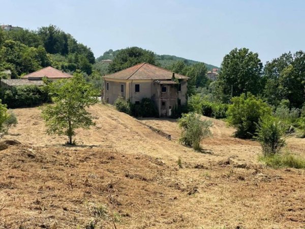 casa indipendente in vendita ad Arpino