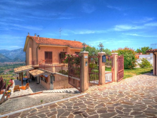 casa indipendente in vendita ad Arpino