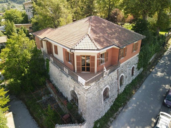 casa indipendente in vendita ad Arpino