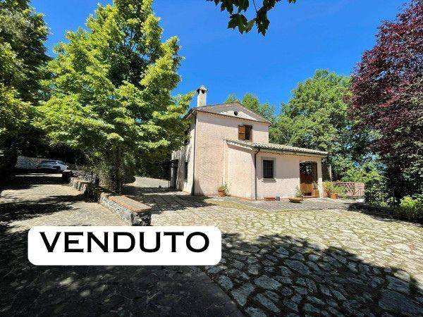 casa indipendente in vendita ad Arpino