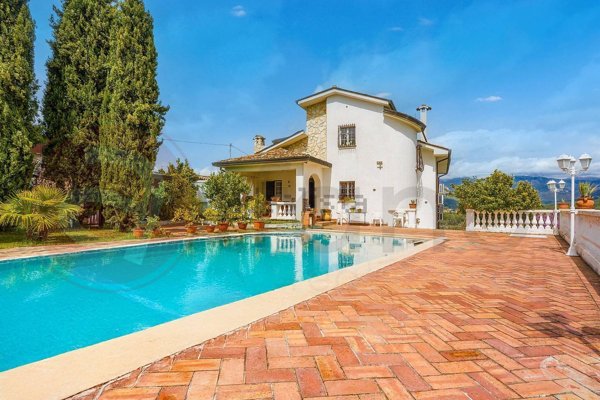 casa indipendente in vendita ad Arpino