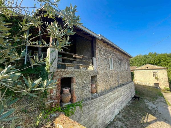 casa indipendente in vendita ad Arpino