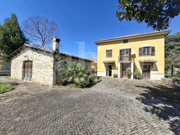 casa indipendente in vendita ad Arpino