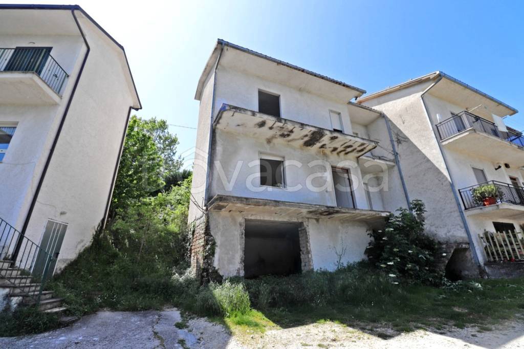 casa indipendente in vendita ad Arpino