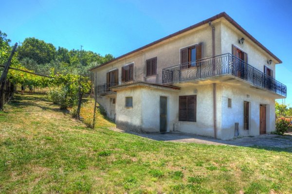 casa indipendente in vendita ad Arpino