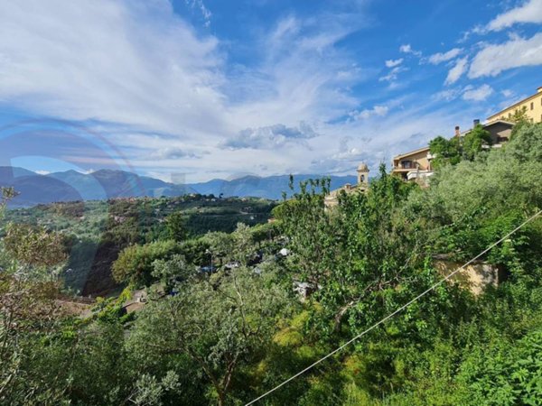 casa indipendente in vendita ad Arpino