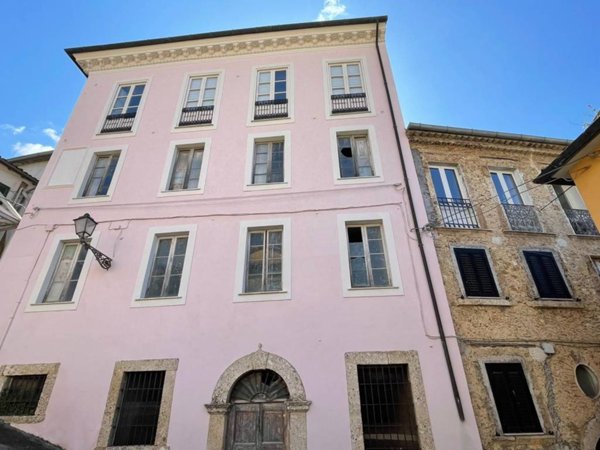 intera palazzina in vendita ad Arpino