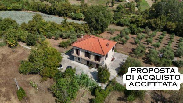 casa indipendente in vendita ad Arpino