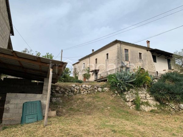 casa indipendente in vendita ad Arpino