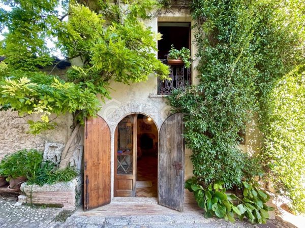 casa indipendente in vendita ad Arpino