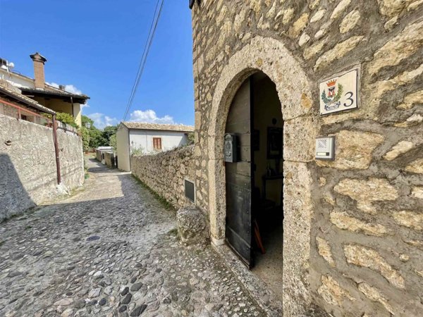 casa indipendente in vendita ad Arpino