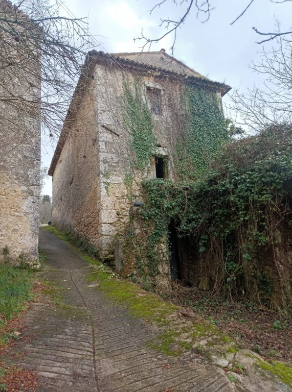 casa indipendente in vendita ad Arpino