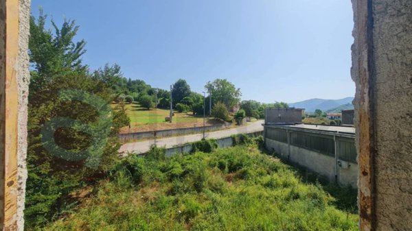 locale commerciale in vendita ad Arpino