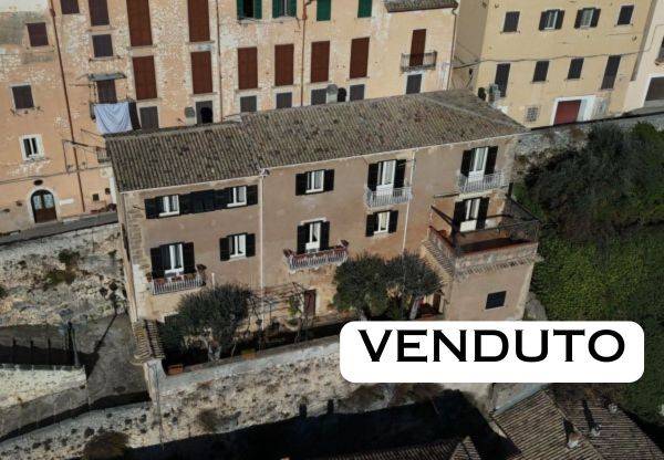casa indipendente in vendita ad Arpino