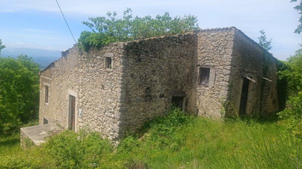 casale in vendita ad Arpino