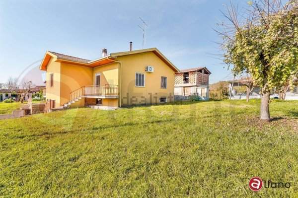 casa indipendente in vendita ad Arpino