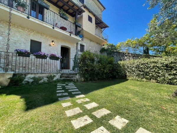 casa indipendente in vendita ad Arpino