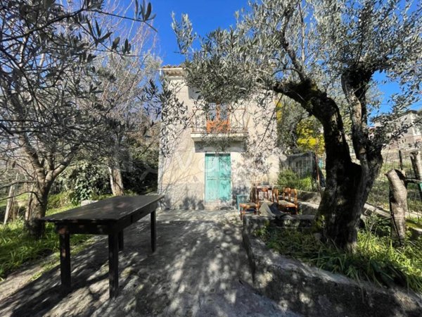 casa indipendente in vendita ad Arpino