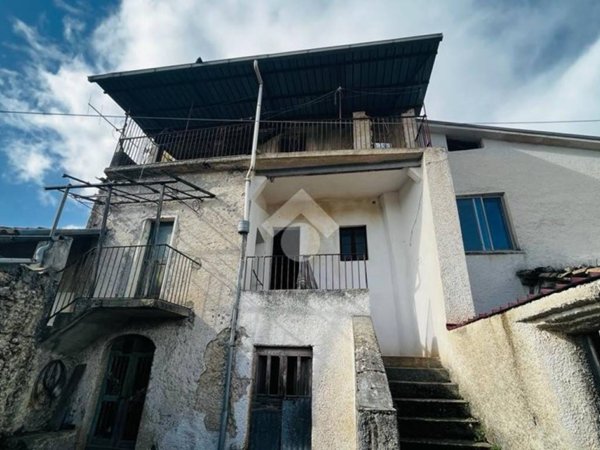 casa indipendente in vendita ad Arpino
