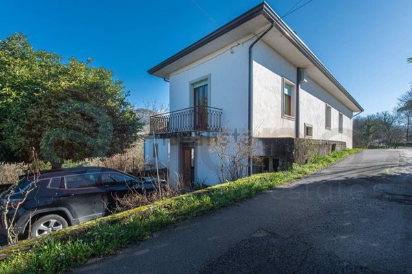 casa indipendente in vendita ad Arpino