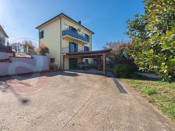 casa indipendente in vendita ad Arpino