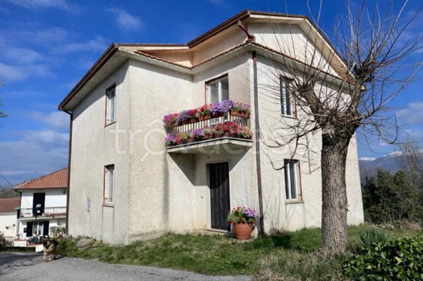 casa indipendente in vendita ad Arpino