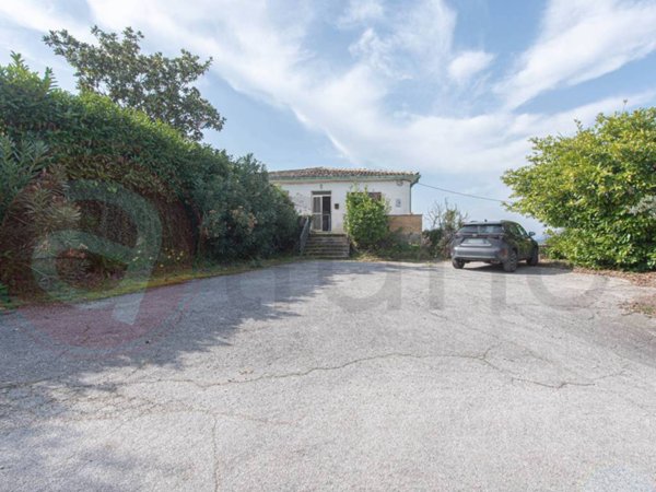 casa indipendente in vendita ad Arpino