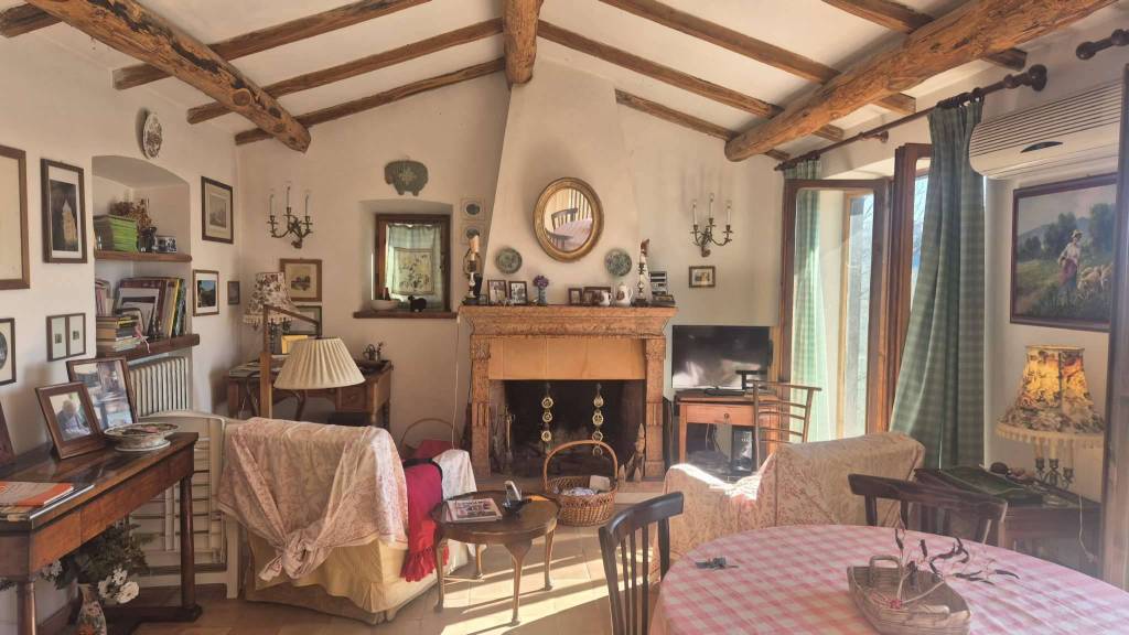 casa indipendente in vendita ad Arpino