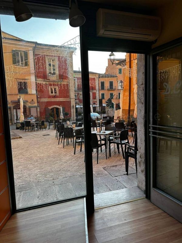 locale commerciale in vendita ad Arpino