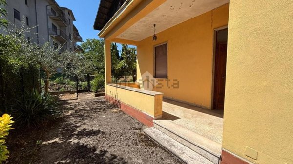 casa indipendente in vendita ad Arpino