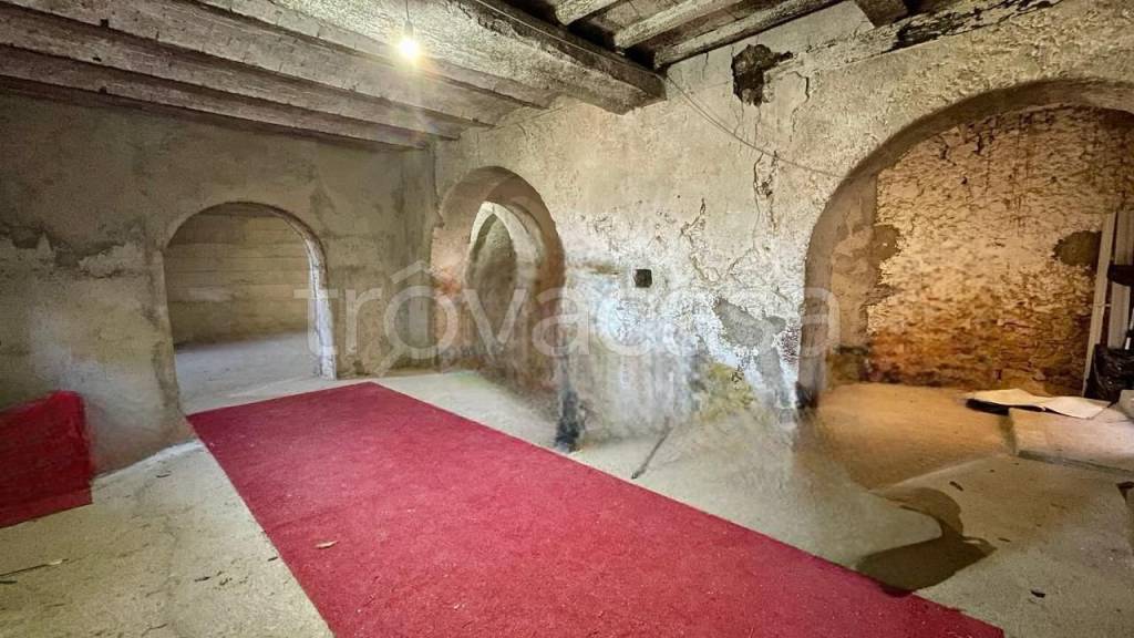 negozio in vendita ad Arpino