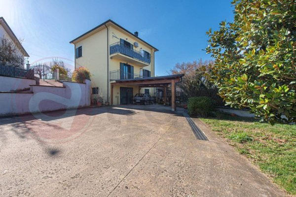 casa indipendente in vendita ad Arpino